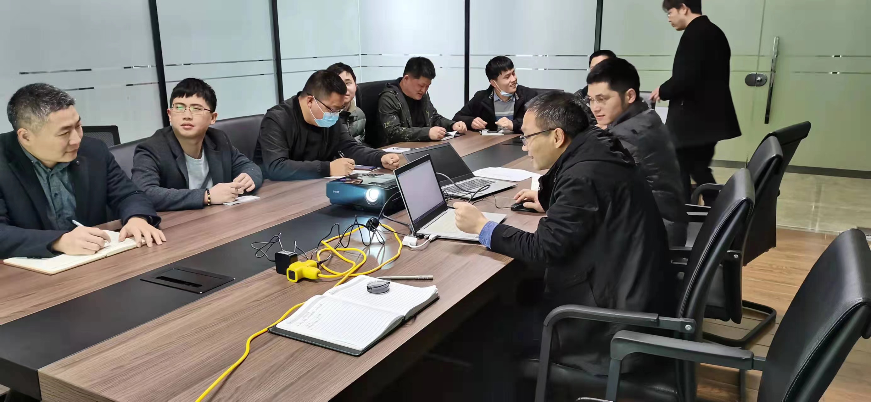 1651654214139801.jpg 619ad920a8da132f762b8b1200df556.jpg